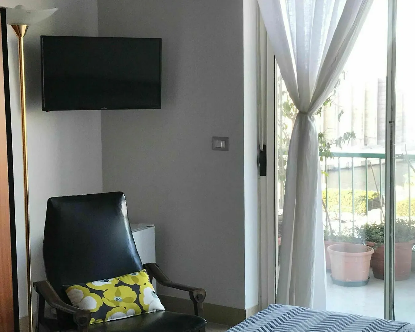 B&B Questa Casa Non E'Un Albergo Palermo 3*,  Italy