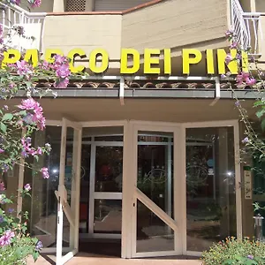 Hotel Parco Dei Pini - 100mt Dal Mare Follonica