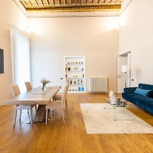 Moncada & Bed & Breakfast