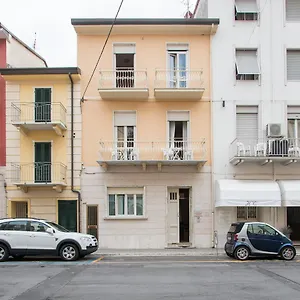 Casa Arsella Gasthof Viareggio