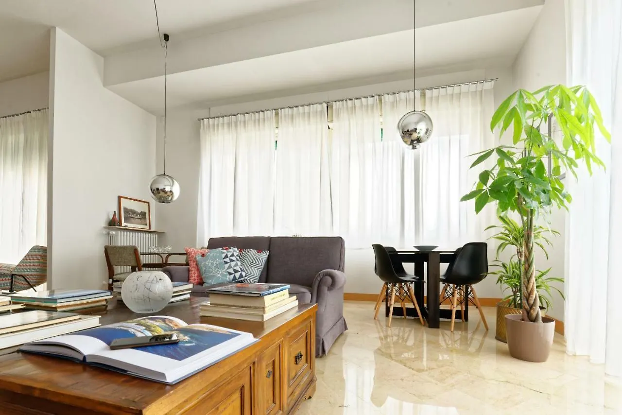 B&B Questa Casa Non E'Un Albergo Palermo 3*,  Olaszország